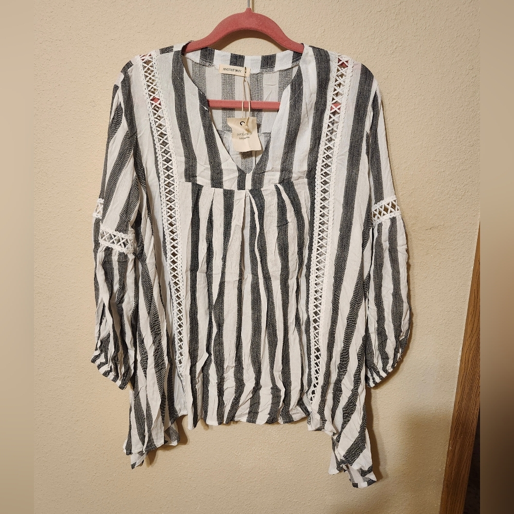 🌴Andthewhy Flowy Striped Beach Top - Picture 3 of 5